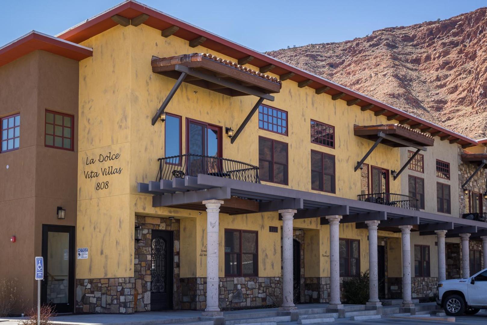 Unique Downtown Rental - La Dolce Vita Villas #5 Moab Εξωτερικό φωτογραφία